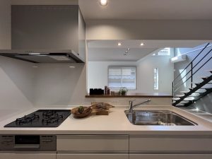 【新築分譲住宅】三島市栄町　ＺＥＲＯ-ＣＵＢＥ（ゼロキューブ）　リビングからの眺め